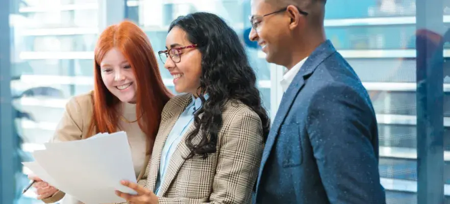 Des jeunes travailleurs en stage en entreprise