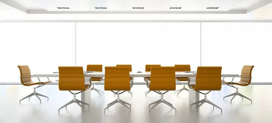 Intérieur de la salle de conférence avec rendu 3D fauteuils orange